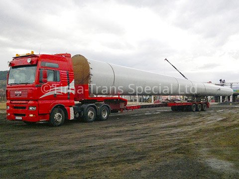 Oversized transport of a 29m wind turbine tower